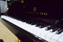 Piano Steinway & Sons instalado no Centro de Convenções da UFSM