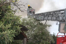 Incêndio no depósito de sucata no campus da Universidade Federal de Santa Maria
