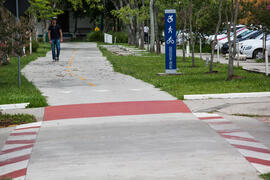 Pista Multiuso e estacionamento