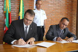 Assinatura de Convênio com a Marinha do Brasil