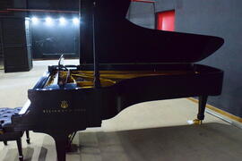 Piano Steinway & Sons instalado no Centro de Convenções da UFSM