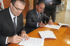 Assinatura de Convênio com a Marinha do Brasil